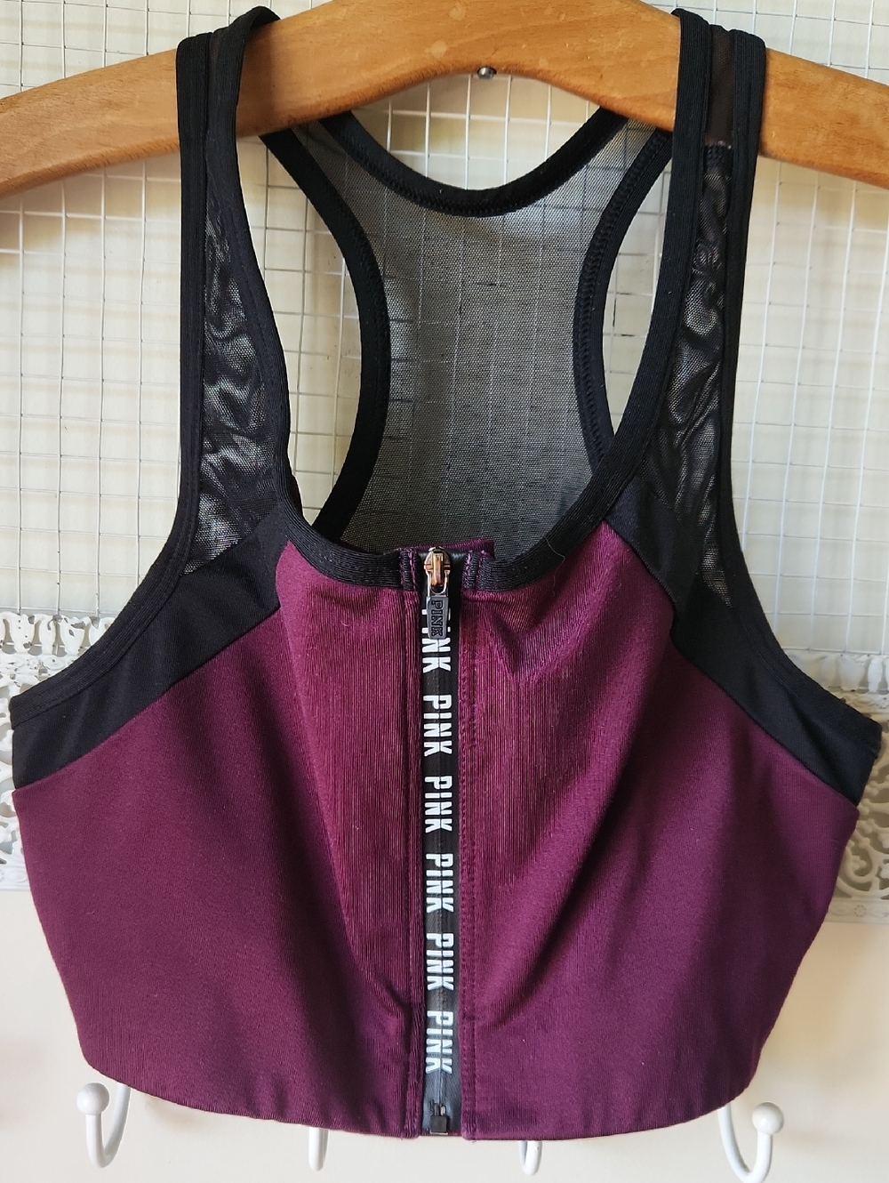 Victoria’s Secret PINK Ultimate Zip Mesh Sports Bra Maroon Wine Racerback‎